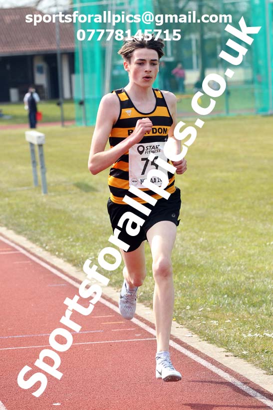 3000 metres, 2021 NECAA Open Graded Meeting, Morpeth. Photo: David T. Hewitson/Sports for All Pics